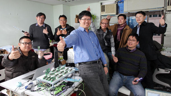36-year-old THLight founder and CEO, CJ Chi, assembled a group whose members were age 35 on average.