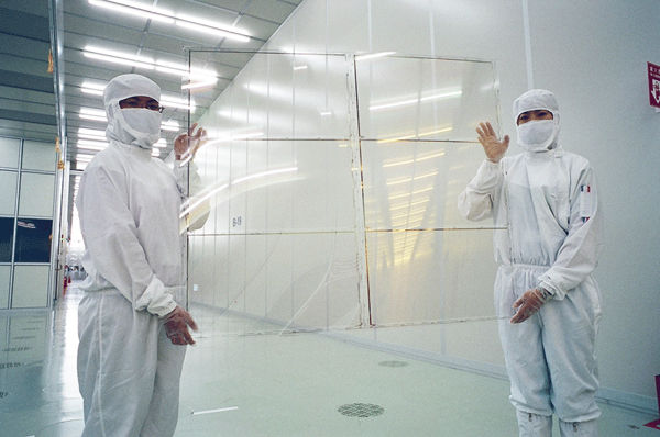 Clusters create close cooperative–competitive relationships, encouraging firms to innovate and grow. The photo shows the Innolux panel factory in the Southern Taiwan Science Park. (Taiwan Panorama file photo)
