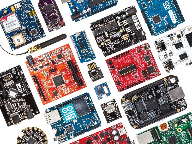 Arduino官方推出不少的家族廠品，若在加上仿製衍生的電路板，就更令人眼花撩亂、難以選擇。