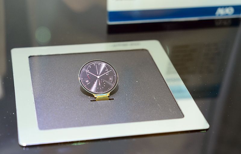 AUO already has 1.2 and 1.4 inch round OLED panels.