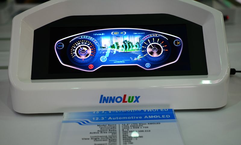 At the Touch Taiwan 2016, InnoLux showcased a 12.3-inch high-brightness automotive panel.