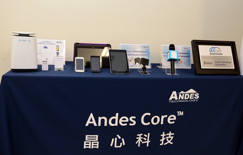 晶心處理器的應用領域橫跨各個產業，包含物聯網（IoT）相關、儲存、感測、MCU、連接器等。（攝影╱籃貫銘）