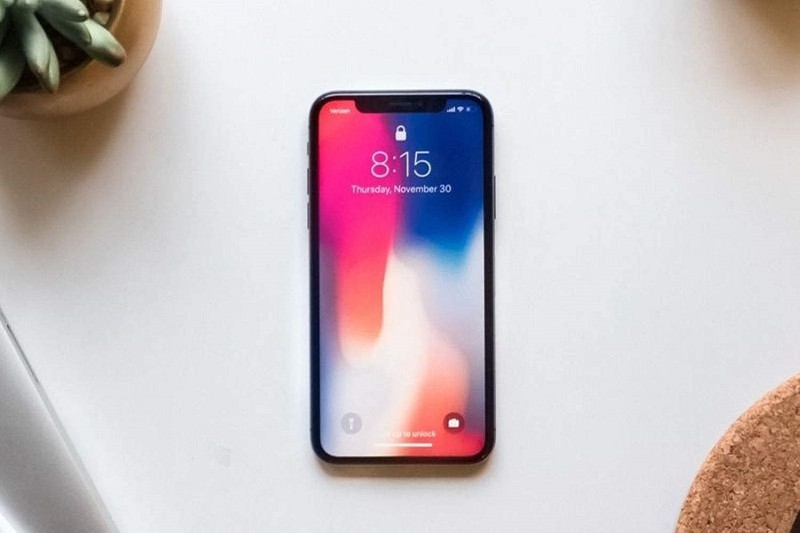 蘋果的iPhone 8和X機型支援PD快充，透過type-C電纜線，可以支援高達100W的充電。然而手機並不需要如此高的充電瓦數。