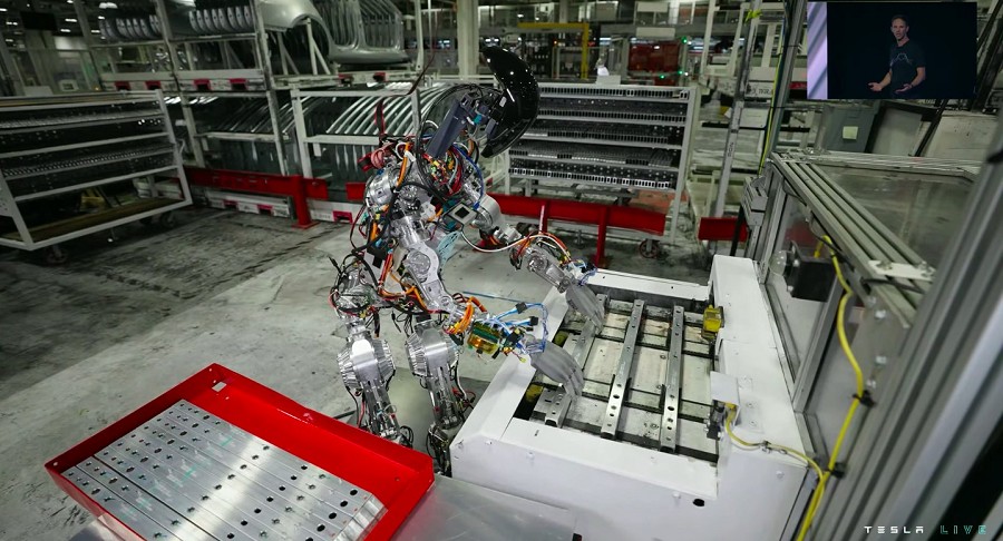 結合自駕車核心元素的Tesla Optimus，加速雙足機器人產品開發與應用。（source：teslarati.com）