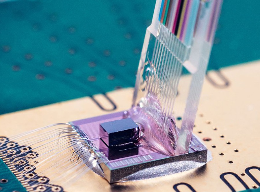 矽光子收發器（source：imec）