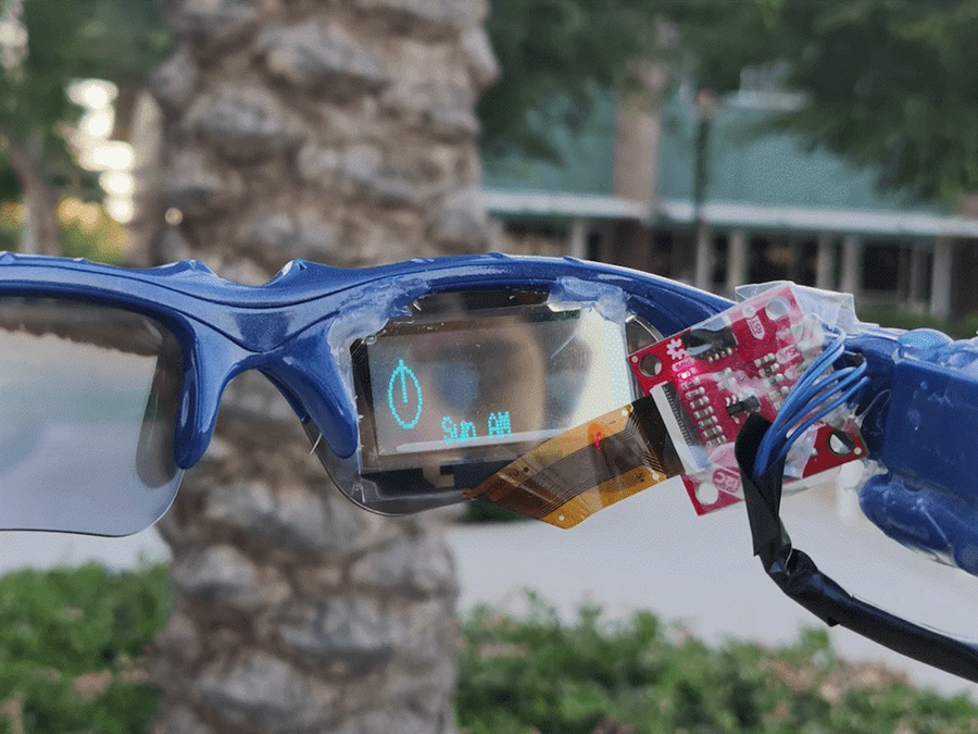 <a href="https://blog.arduino.cc/2020/07/24/student-designs-his-own-pair-of-smart-glasses-with-a-transparent-oled-display-and-arduino-nano-every/?queryID=undefined">圖片來源</a>