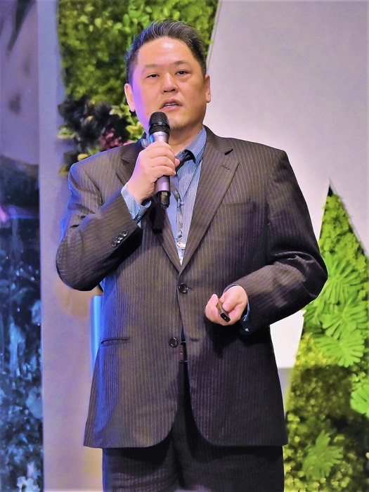 鼎新電腦流通解決方案事業處副總裁李義訓認為，如今企業必須要以智動化的物流科技支撐多元商模，並利用數位勞動力助力、增效、補位、提速，做到高彈性因應。