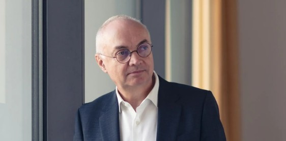 imec執行長Luc Van den hov