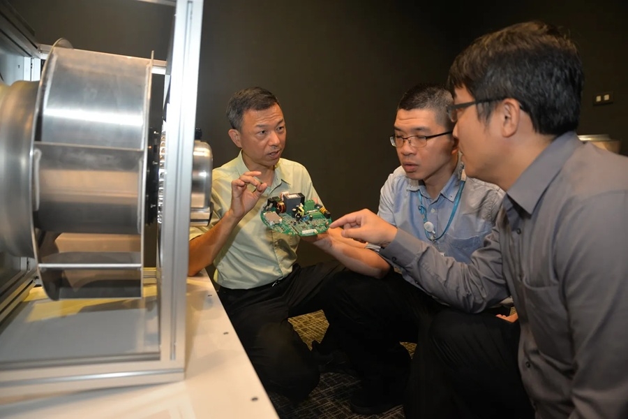 工研院研發團隊展示EC風扇核心驅控模組