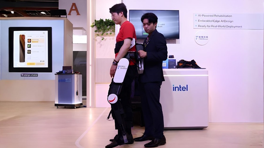 FREE Walk 將 Intel Core Ultra 處理器與 Intel OpenVINO 工具套件整合至可穿戴式 AI 外骨骼裝置，協助患者進行安全、高效率的下肢復健訓練，加速恢復行走能力。