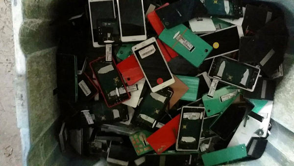 At the 2020 Olympics in Japan, and will be the first time that the gold medals will be made of 100% recycled gold. An estimated 42 kilograms of gold are recycled from mobile phones, and these are the raw materials that will be used to make the medals.