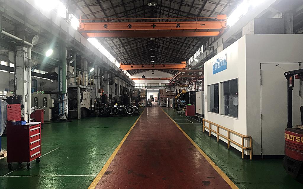 復盛為台灣空壓機領導品牌，擁有明亮與整潔的工作環境。（攝影/王景新）
