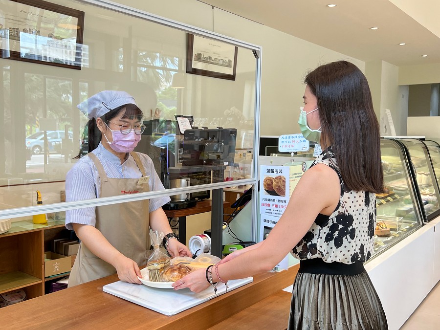 透過AI影像辨識系統協助員工簡化結帳流程。（source：RT Baker）