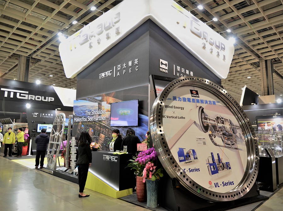 工具機大廠榮田精機，頻頻反應其來自風力發電產業所帶動的大型、高價金屬加工設備需求，簡直可以用「瘋」了來形容！（攝影：陳念舜）