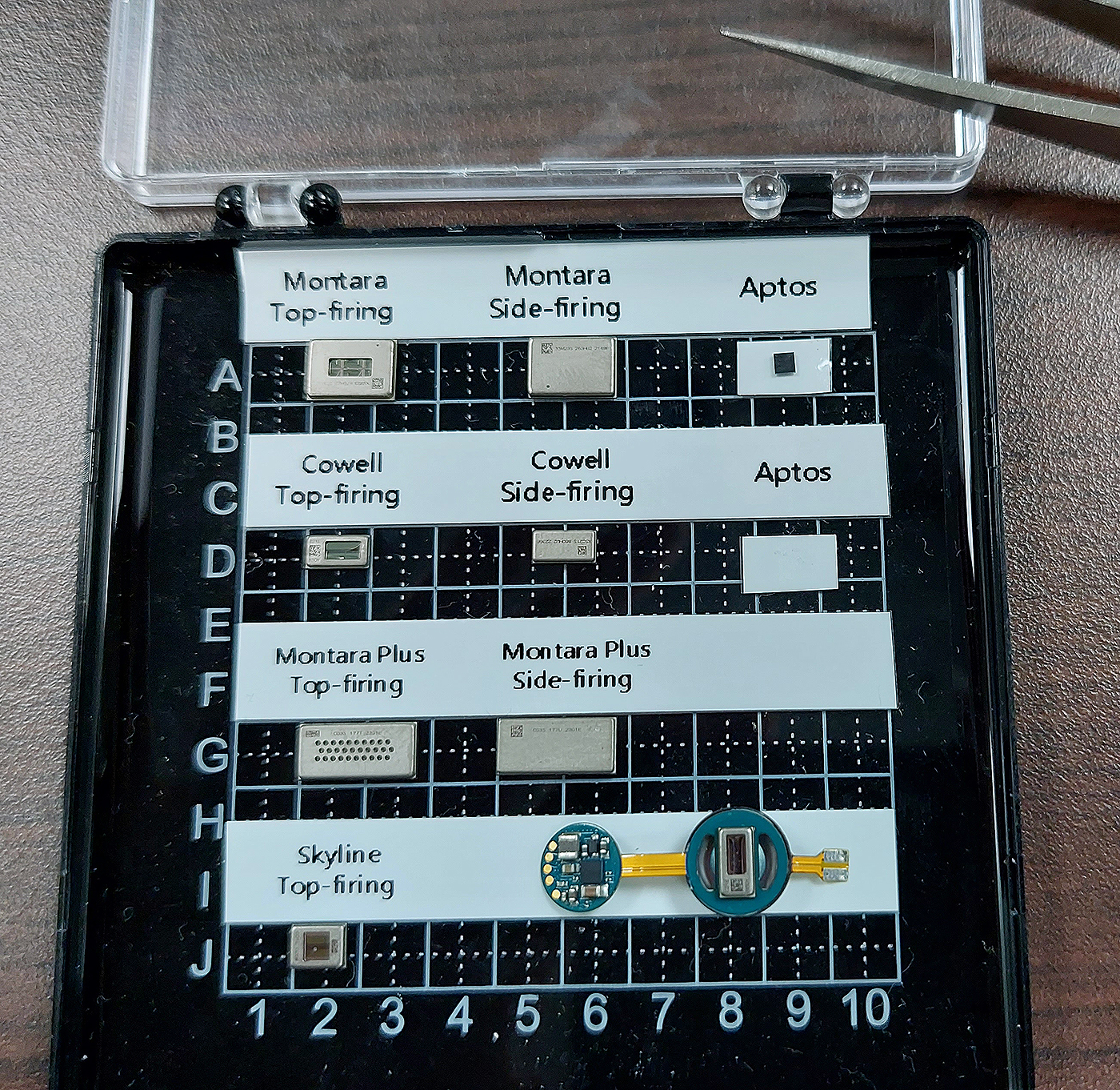 xMEMS目前的MEMS揚聲器解決方案，其中Aptos放大器不僅僅只是訊號放大的功能而已，還肩負著音質調教的功能。（拍攝／籃貫銘）