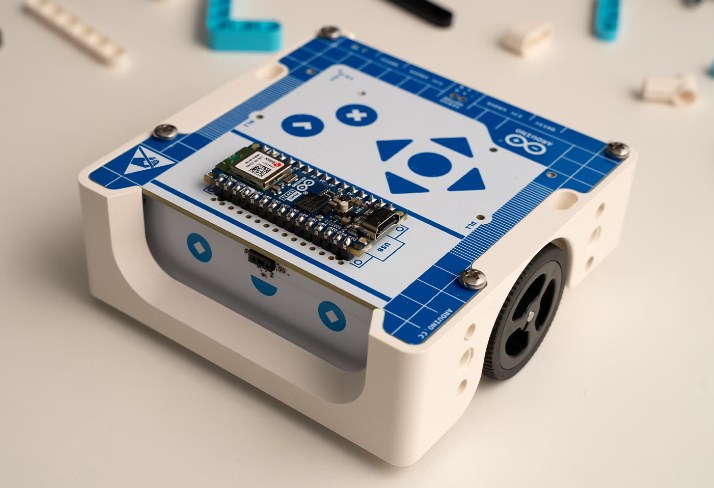 Arduino Alvik的主控部分直接取用Arduino Nano ESP32（圖片來源：Arduino官網）