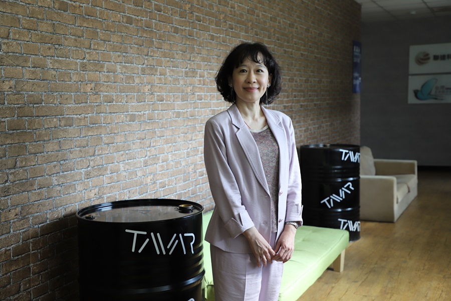 陳杏圓教授認為，針對AI監控管理系統的應用，關鍵在於透過人造衛星與智慧無人載具對棕櫚樹園進行監控管理。