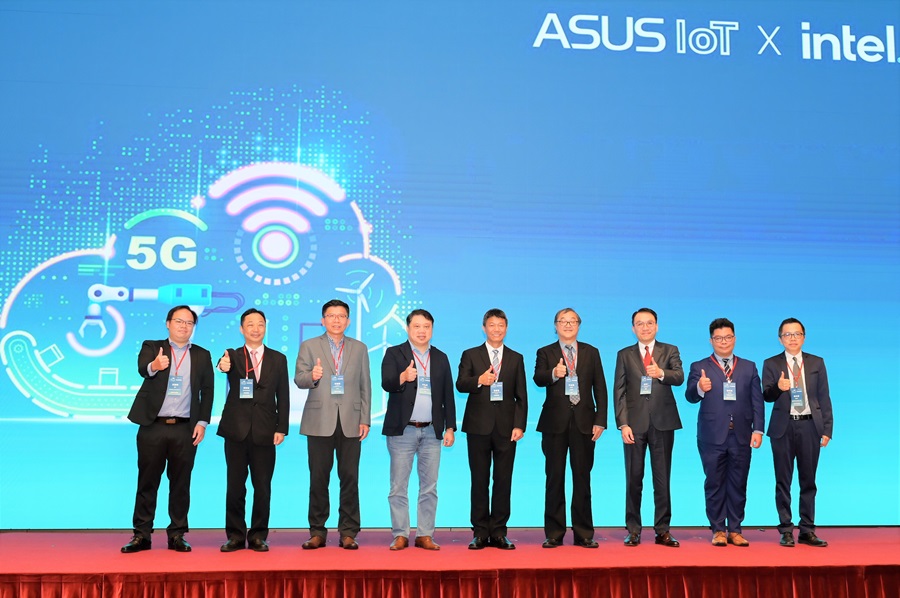 中華電信所提供的智慧製造解決方案，則結合華碩、亞旭、微軟等海內外策略夥伴，挹注在地資源及研發能量，以強化企業競爭力。（攝影：陳念舜）